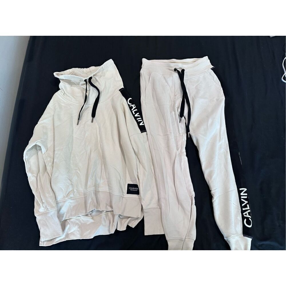 Calvin Klein cream and black sweater turtleneck and sweats set size XS